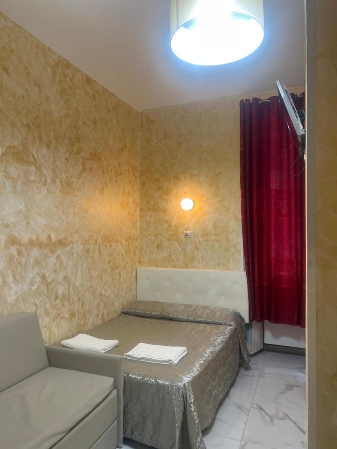 Affittacamere Termini Golden House *