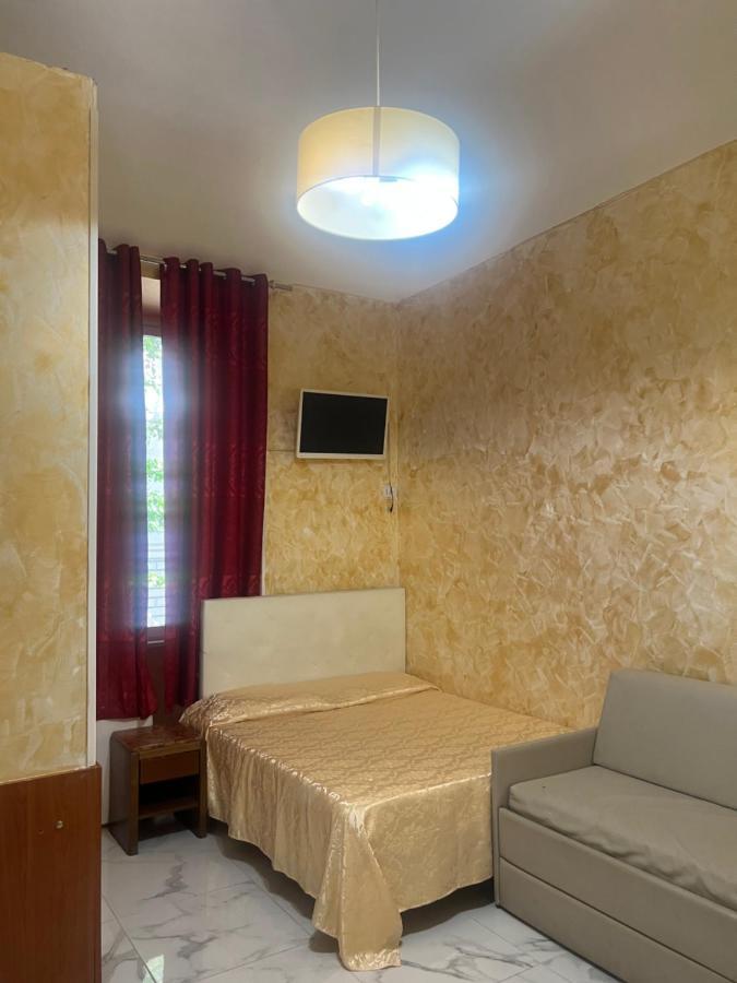 Affittacamere Termini Golden House *